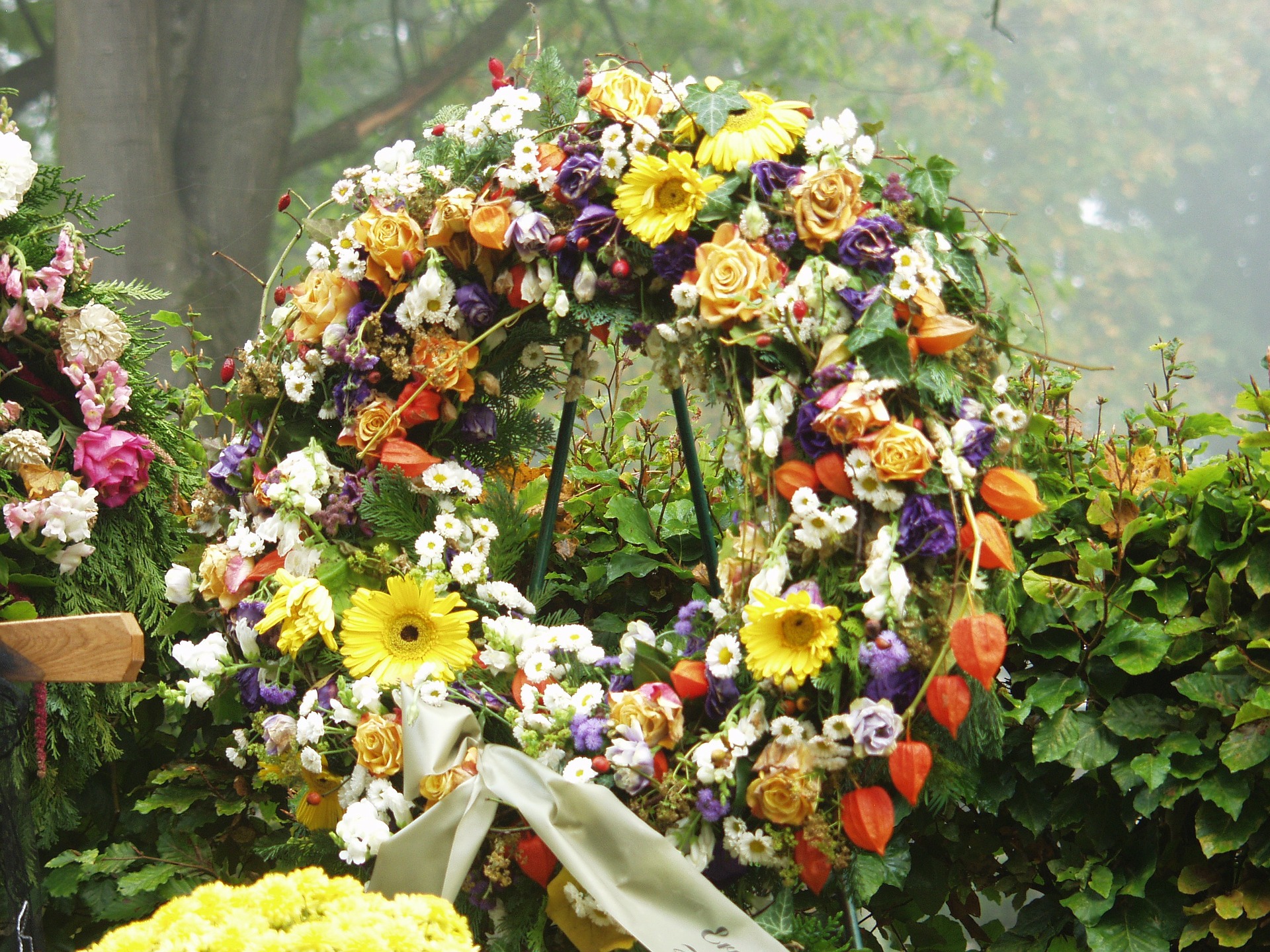 Significado de las coronas de flores - Servicios funerarios en Málaga